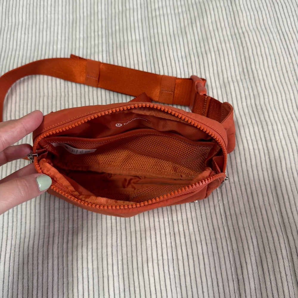 lululemon orange Crossbody Bag - Picture 2 of 3